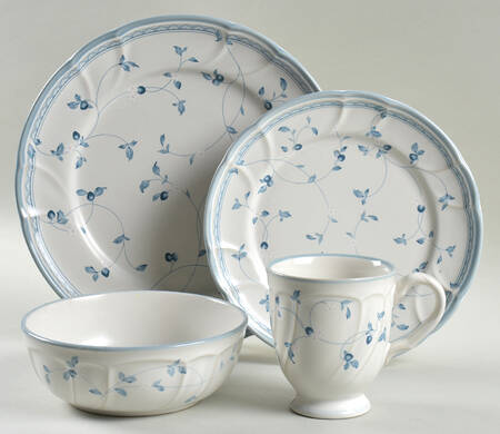 Strawberry Delight 4 Piece Place Setting