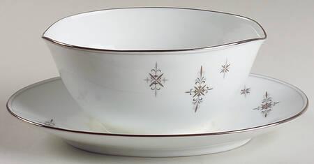 Stella Gravy Boat with Attached Underplate