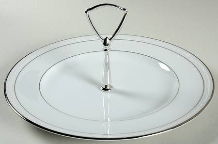 Stoneleigh Round Serving Plate with Handle (DP)