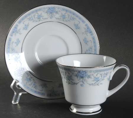 String of Pearls Footed Cup & Saucer Set