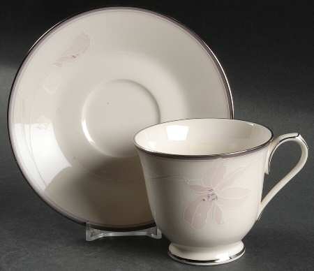 Suddenly Footed Cup & Saucer Set