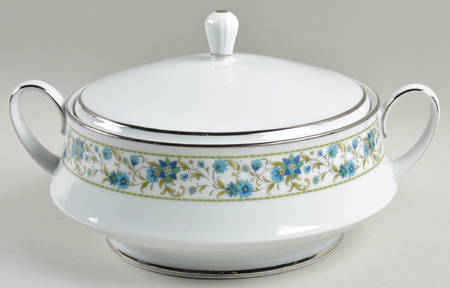 Sue Round Covered Vegetable