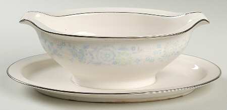 Summer Eve Gravy Boat with Attached Underplate