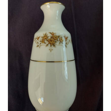 Suffolk Salt Shaker