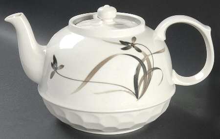Sumiye Teapot & Lid