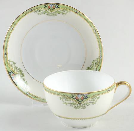 Surrey Oversized Cup & Saucer Set
