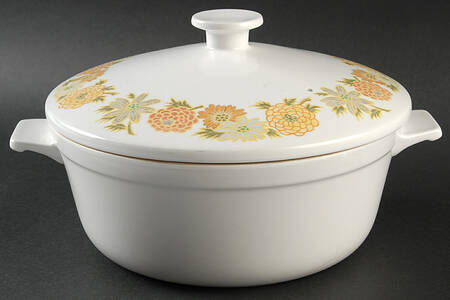 Sunny Side 2.5 Qt Round Covered Casserole by Noritake