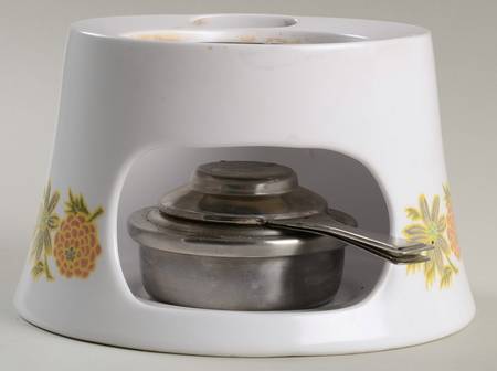 Sunny Side Fondue Pot with Lid, Stand and Burner