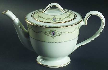 Sutherland Teapot & Lid