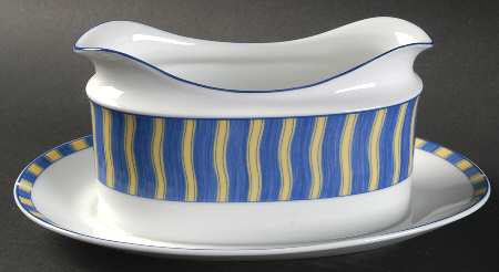 Summer Waves Gravy Boat with Attached Underplate