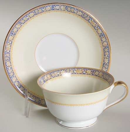 Swansea Footed Cup & Saucer Set