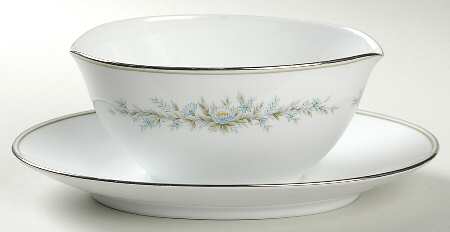 Swansia Gravy Boat with Attached Underplate