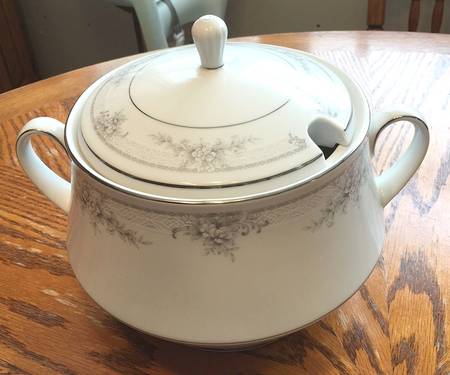 Sweet Leilani Tureen &  Lid