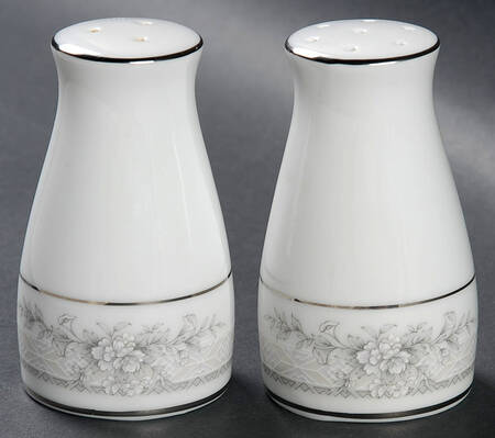 Sweet Leilani Salt & Pepper Set
