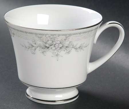 Sweet Leilani Footed Cup