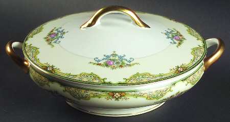 Sylvesta Round Covered Vegetable