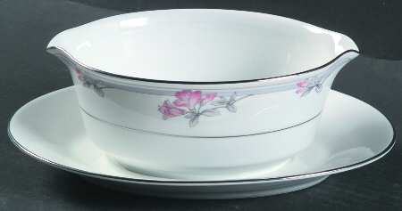 Tarkington Gravy Boat with Attached Underplate