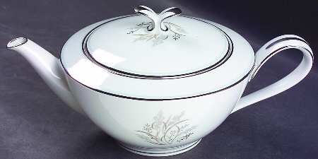 Taryn Small Teapot & Lid