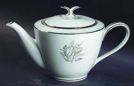 Taryn Teapot & Lid