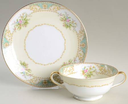Tecla Footed Cream Soup Bowl & Saucer Set