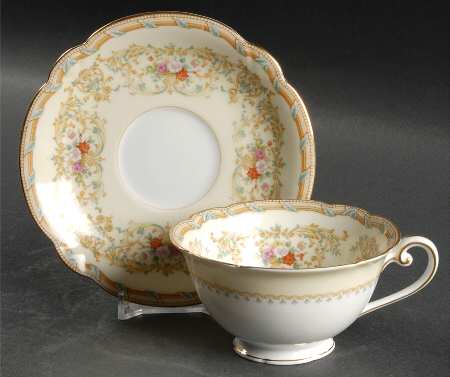 Thalia Footed Cup & Saucer Set