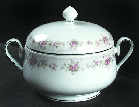 Thornton Round Covered Vegetable