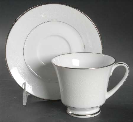 Thule (2020, 3082, P572) Footed Cup & Saucer Set