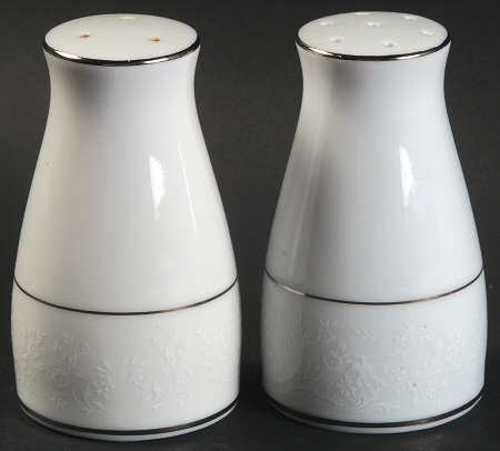 Thule (2020, 3082, P572) Salt & Pepper Set