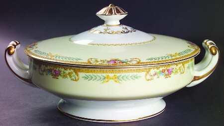 Tiara Round Covered Vegetable