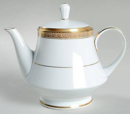 Tiara Teapot & Lid