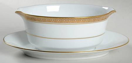 Tiara Gravy Boat with Attached Underplate