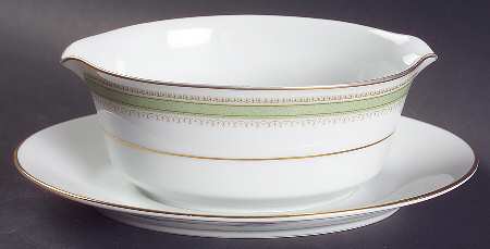 Tisdale Gravy Boat with Attached Underplate