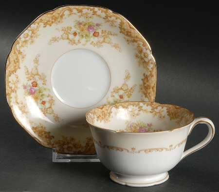 Titus Footed Cup & Saucer Set