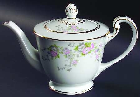 Touraine Teapot & Lid