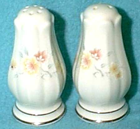 Tracery Salt & Pepper Set