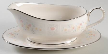 Tracery Gravy Boat & Underplate (Relish/Butter)