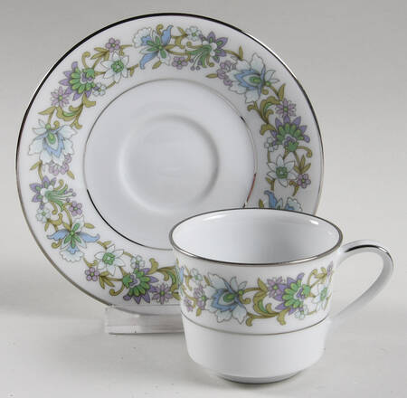 Tradition Footed Demitasse Cup & Saucer Set