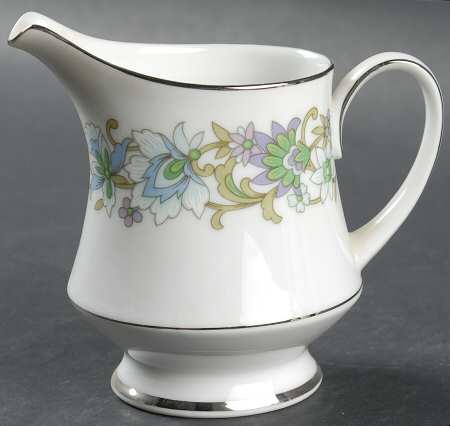 Tradition Creamer