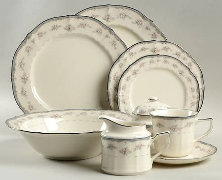 Traviata 45 Piece Starter Set