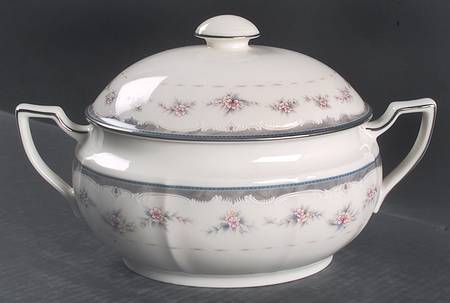 Traviata Oval Covered Vegetable by Noritake