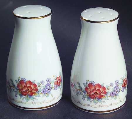 Tremont (3081) Salt & Pepper Set