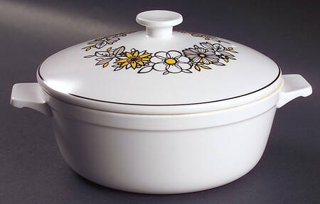 Tressa 2 Qt Round Covered Casserole