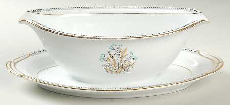 Trevor Gravy Boat with Attached Underplate