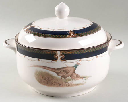 Tranquil Glen 2 Qt Round Covered Casserole by Noritake