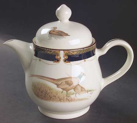 Tranquil Glen Teapot & Lid