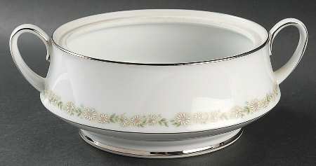 Trilby Round Vegetable No Lid