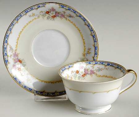Trianon Footed Cup & Saucer Set