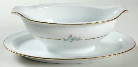 Trio Gravy Boat with Attached Underplate