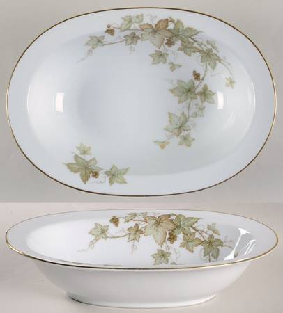 Trailing Ivy 10" Oval Vegetable Bowl