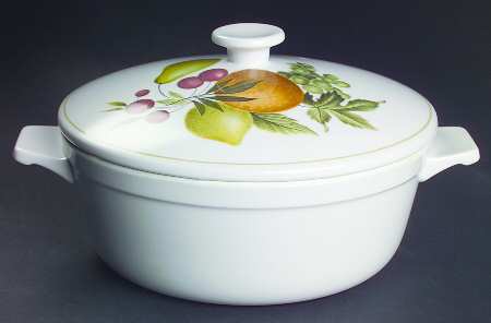 Tropica 1.75 Qt Round Covered Casserole